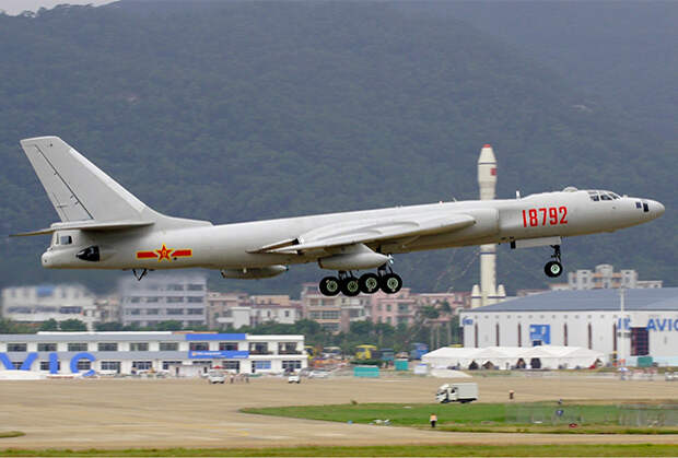 Бомбардировщик H-6