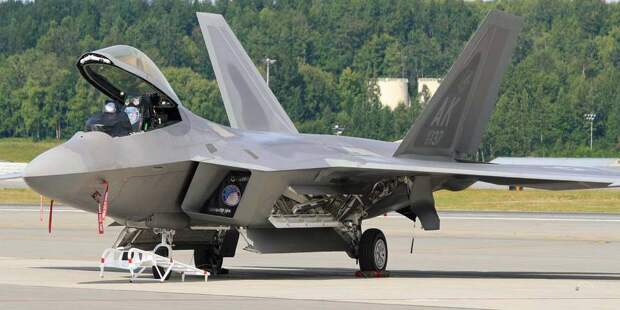 Истребитель F-22А - Т-50 vs F-22 Raptor. Сравнительный анализ истребителей пятого поколения в России и США | Военно-исторический портал Warspot.ru