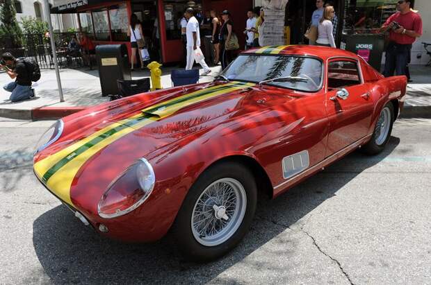 Слет обладателей автомобилей Ferrari в Колорадо (61 фото) Слет обладателей автомобилей Ferrari в Колорадо (61 фото)