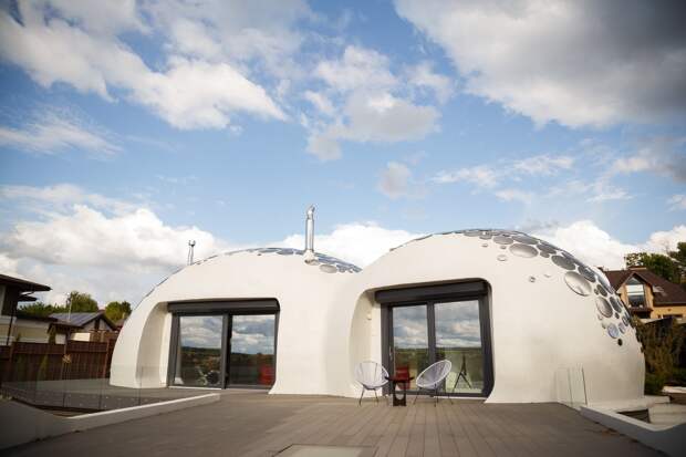 Необычный дом-пузырь Baan Bubble House в Украине