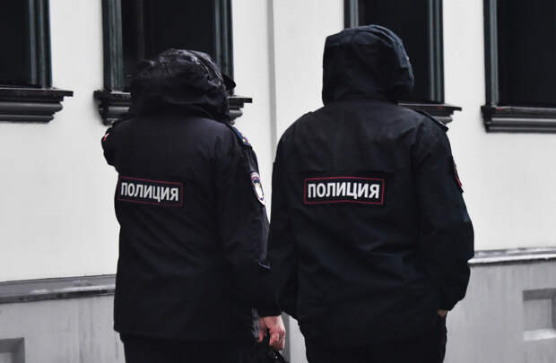 Жителя российского города оштрафовали за флаг с пентаграммой в окне