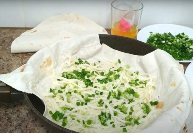 Завтрак за 15 минут. Хрустящий Хачапури из лаваша на сковороде: быстрый рецепт