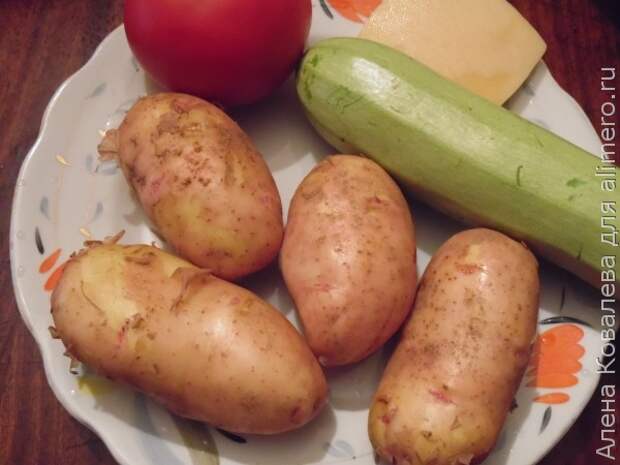 Картофель с овощами Картофель с овощами