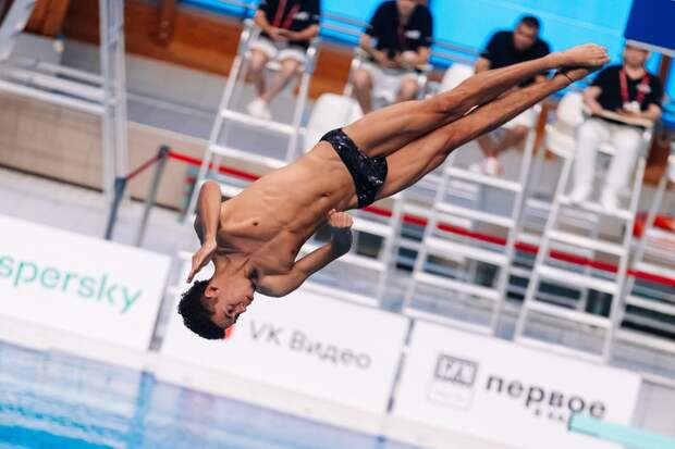 В рамках Игр БРИКС в Казани проходят соревнования по прыжкам в воду и теннису