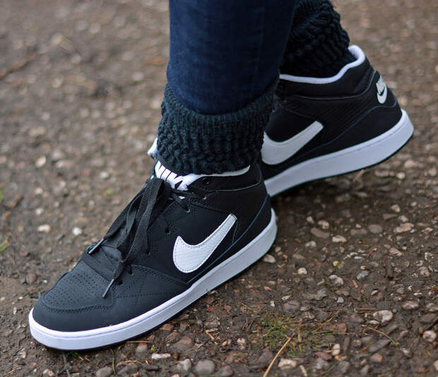 Denim skinnies and Nike hi-tops