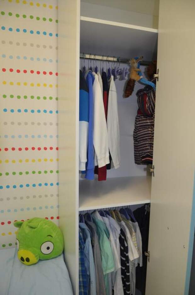 Минимализм в детской, шкаф для одежды в детской