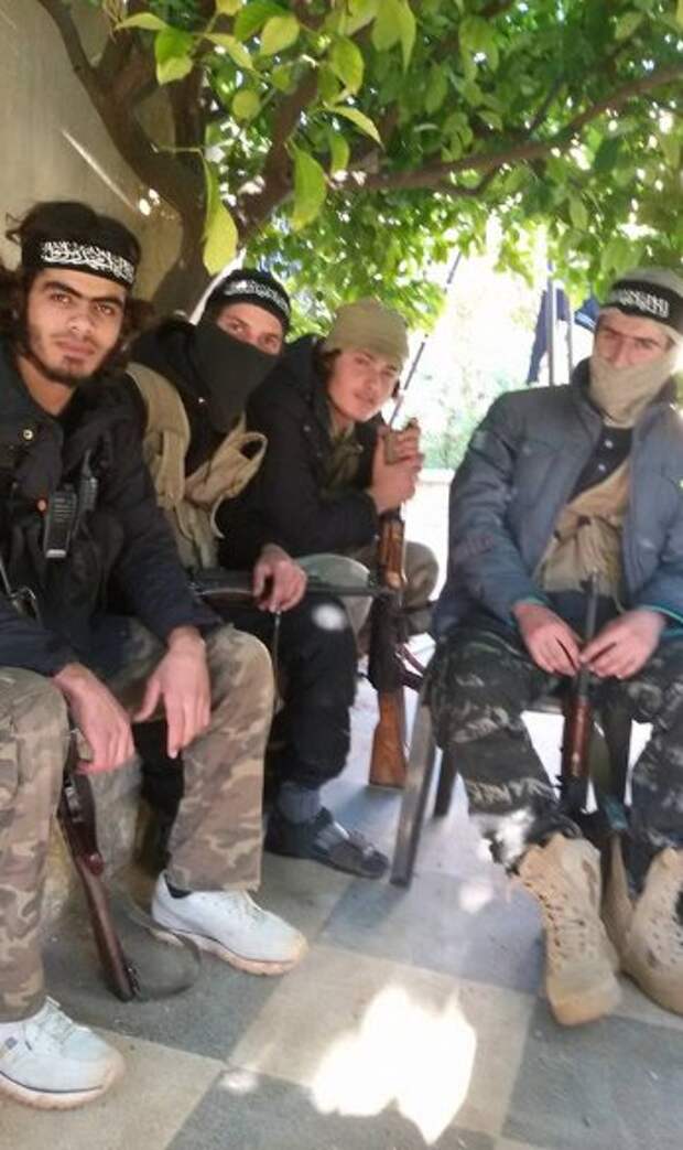 Политика: Кого в Сирии бомбит Россия?