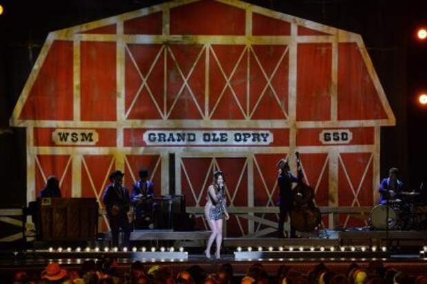 On This Day, Nov. 28: 'Grand Ole Opry' radio show debuts