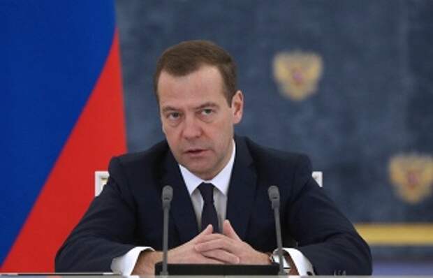 Захарова: РФ ждет от Турции объяснений по поводу тех, кто глумился над убитым летчиком