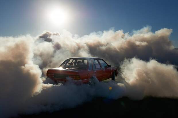 Жжёная резина и хаос - захватывающие кадры с Burnout Competition