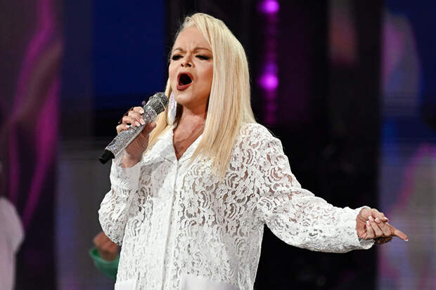 Беды Ларисы Долиной не закончились: под угрозой еще две квартиры за 100 миллионов