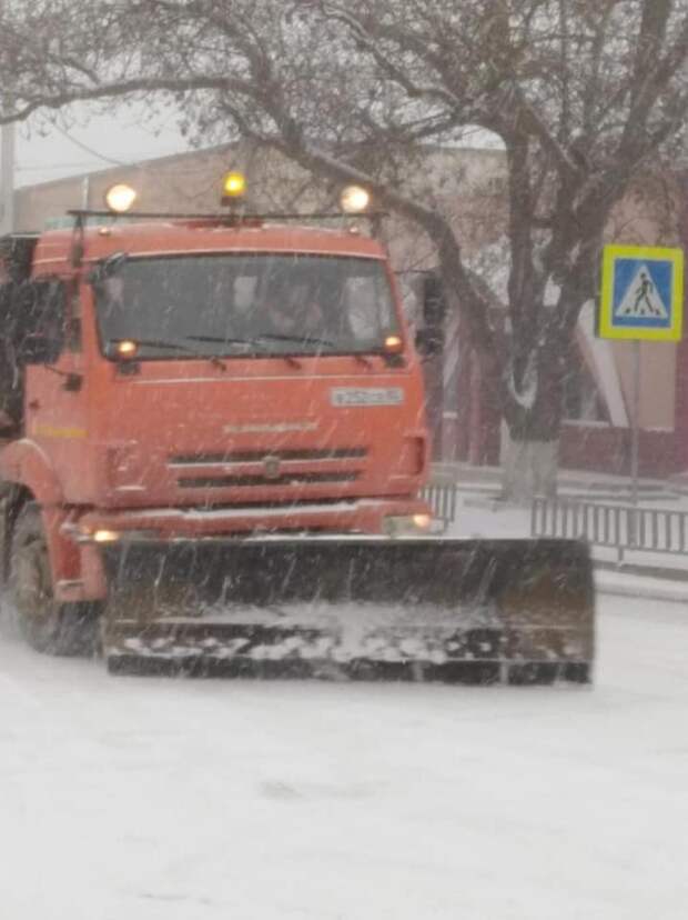 Возможно, это изображение (дорога и снег)