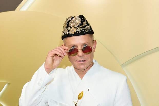 “Мое нутро чувствует”: Митя Фомин о предчувствиях, фанатах и войне с соседями из-за мини-бультерьера