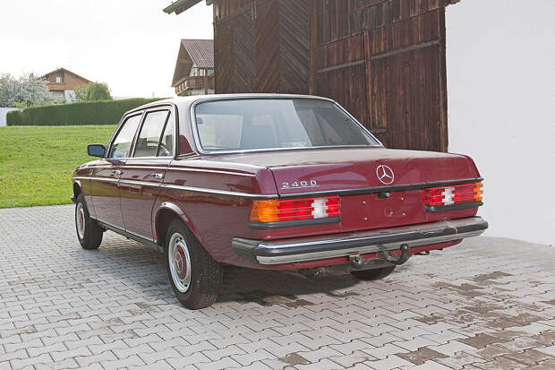 Счастливый владелец новенького 30-летнего Мерседеса 240D, mercedes, mercedes-benz