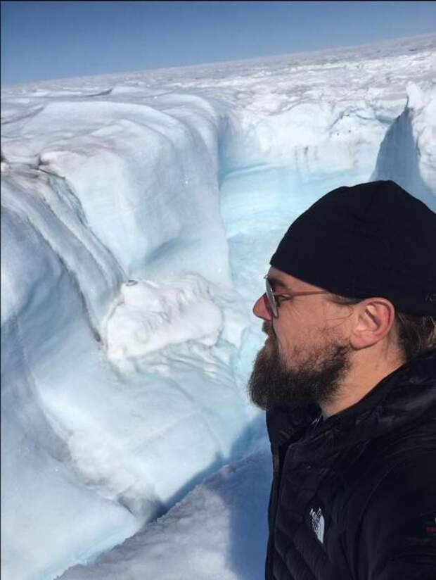 Леонардо Ди Каприо очень редко выкладывает селфи в Instagram, поэтому этот недавний снимок, сделанный в Исландии, собрал сотни тысяч «лайков» фолловеров.