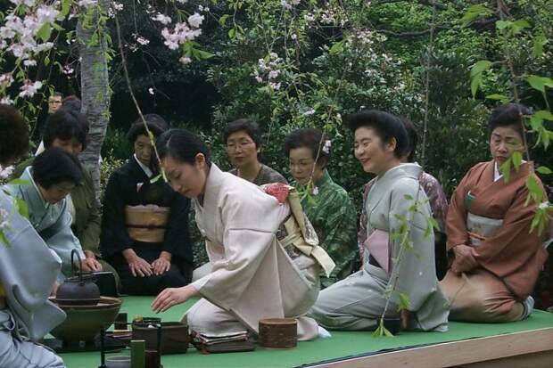 10 фактов о том, что раньше считалось неприличным (11 фото)