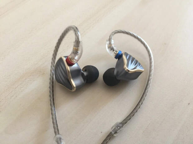 Не только громкость: учёные нашли новую опасность в наушниках, о которой молчат врачи