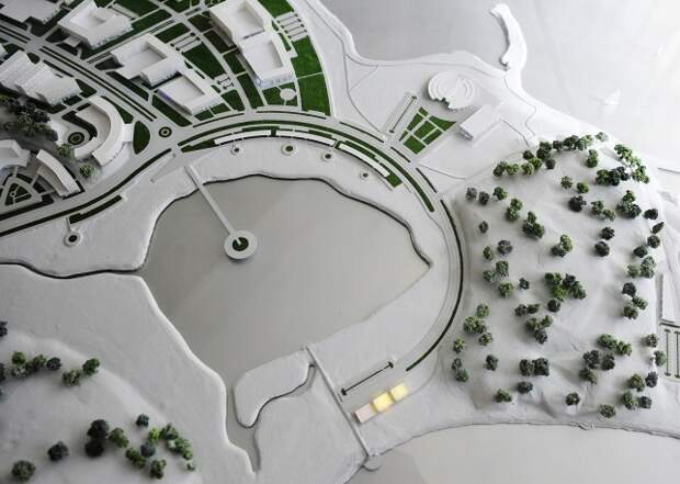 До 2022 года помимо развлекательных центров и казино предполагается возвести 16 отелей разных категорий, горнолыжную трассу и другие объекты. На фото: макет игорной зоны "Приморье"