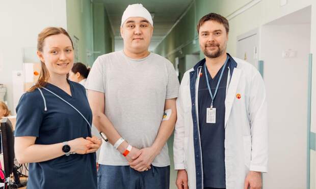 В Центре Мешалкина спасли мужчину, который из-за гигантской опухоли мозга не мог ходить и говорить