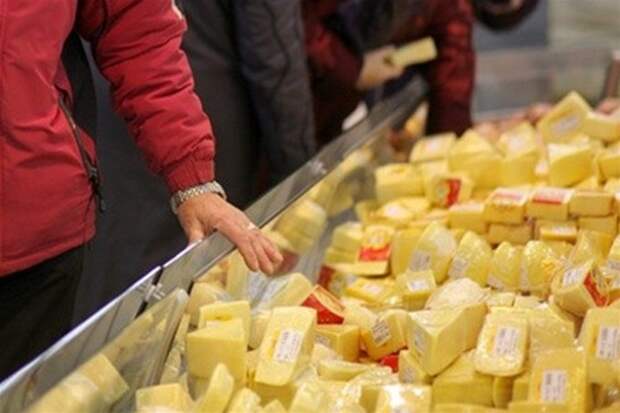 70% российских сыров в магазинах оказались подделкой