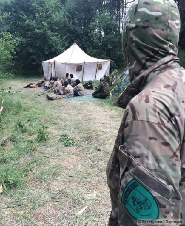 Два лица патриотической Беларуси Два лица патриотической Беларуси
