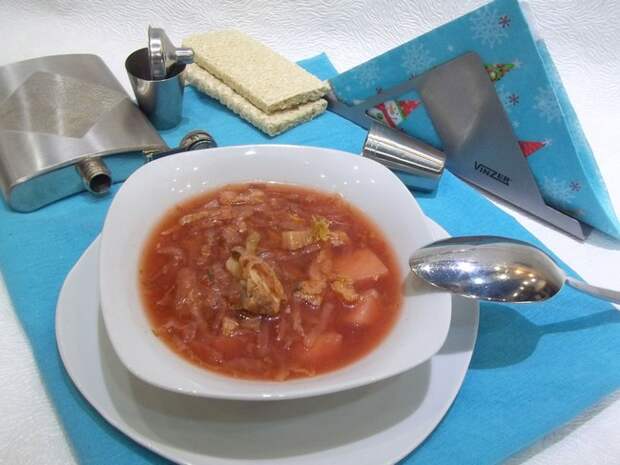 Красный борщ с савойской капустой. Рецепт с фото Рекомендую обратить внимание на этот овощ и приготовить с савойской капустой вкуснейший борщ по моему рецепту.