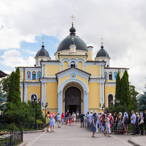 Покровский монастырь в москве на