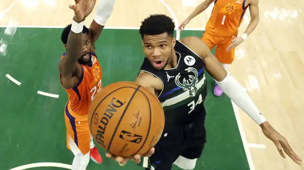 Адетокунбо поделился эмоциями от первого в карьере чемпионского титула НБА