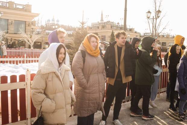 8 марта на Кремлёвской набережной