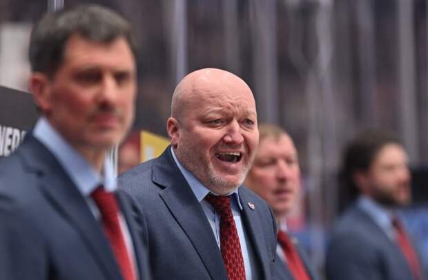 ХК «Автомобилист» объявил об уходе главного тренера Заварухина