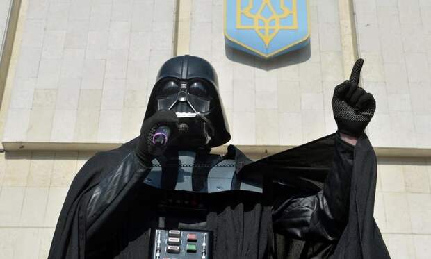 Порошенко придется рассмотреть назначение Дарта Вейдера премьером Украины 