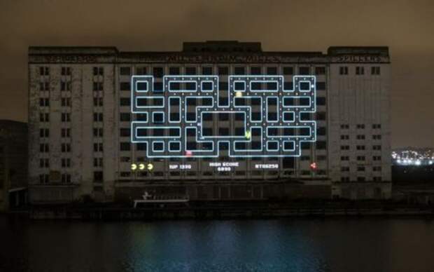 Гигантская игра Pacman в Лондоне (5 фото)