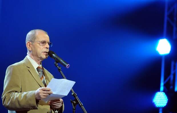 Писатель-сатирик Аркадий Арканов