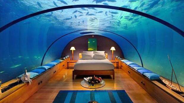 http://www.goinsurance.com.au/wp-content/uploads/2014/02/The-Manta-Resort-Honeymoon-Suite.jpg