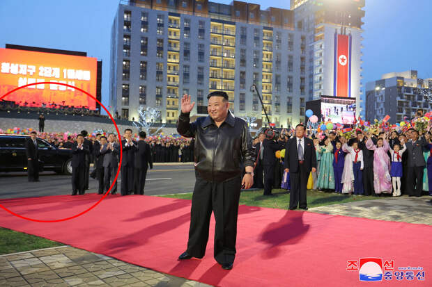 Ким Чен Ын приехал на важную церемонию на лимузине Aurus, подаренным Путиным