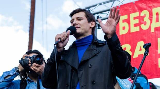 «Гудковец» Некрасов идет в Мосгордуму при поддержке русофобов с Украины