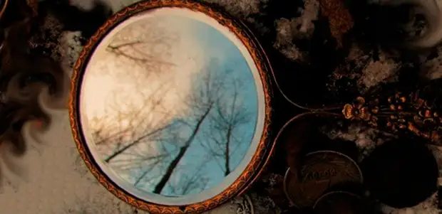 Магические зеркала и их колдовские свойства: суеверия и реальность