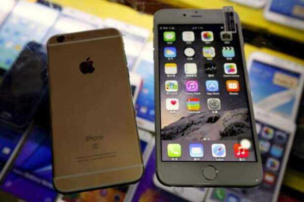 Украина: чиновники «расщедрились» на поддельные iPhone для сирот