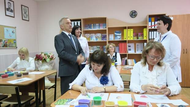 Работа школ в белгороде. Белгород школа 16 учителя. доброжелательная школа белгородская область. учителя белгорода. учителя 36 школы белгород.