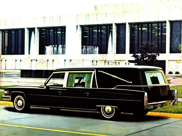 49. Cadillac Superior Sovereign Landaulet (F90_Z) '1975 49. Cadillac Superior Sovereign Landaulet (F90_Z) '1975 катафалк, скорая, универсал