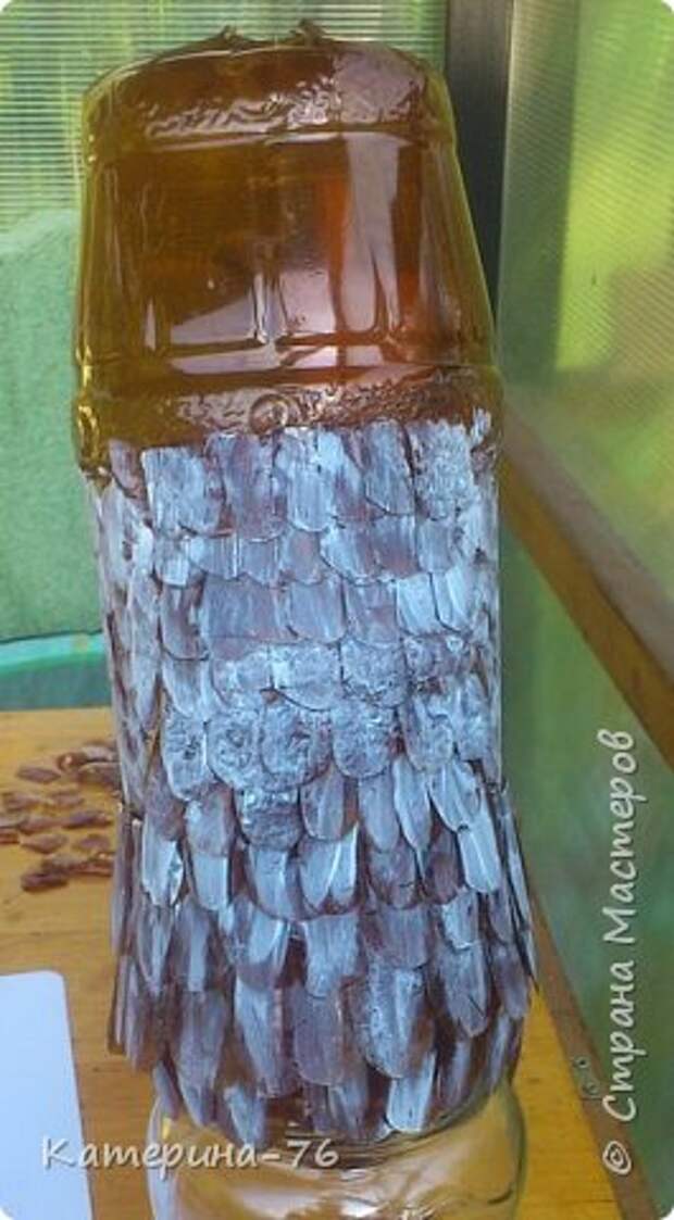 Мастер-класс Поделка изделие Моделирование конструирование Сова из пластиковых бутылок мастер-класс Бутылки пластиковые Клей Краска Материал бросовый Нитки фото 12