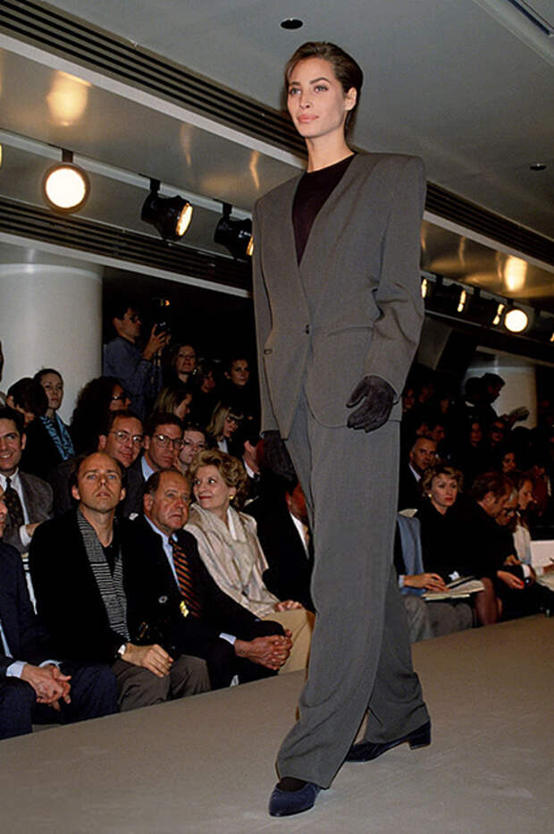 Кристи Тарлингтон на показе Calvin Klein, 1989 год