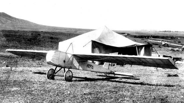 AVF_10_II_Vsesoyuznye_planernye_sostyazaniya_Koktebel_Sentyabr_1924.jpg