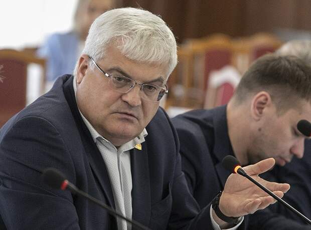 «Пришли и убили кормилицу»: Депутат Новосибирского заксобрания Илюхин потребовал остановить кошмар в сёлах