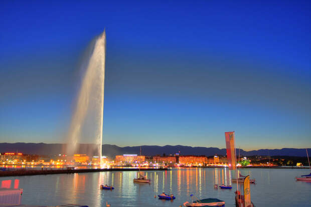 Женевский фонтан, фонтан в Женеве, Швейцария, Jet d’Eau, достопримечательность, женевское озеро, 