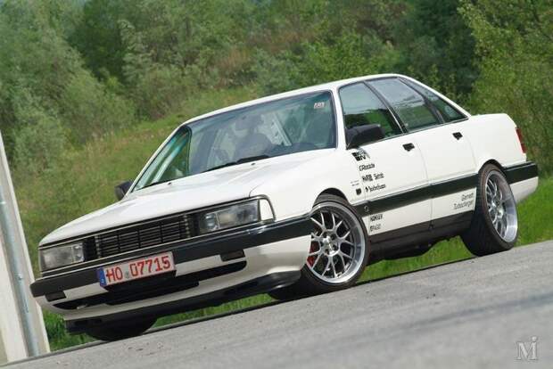 Подборка классических и тюнингованных автомобилей (72 фото)