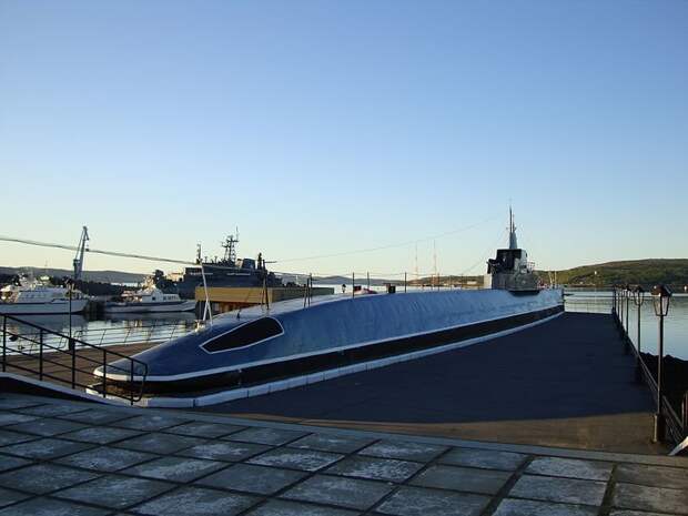 Североморск военная техника, город, достояние, история, памятник, подводная лодка, эстетика