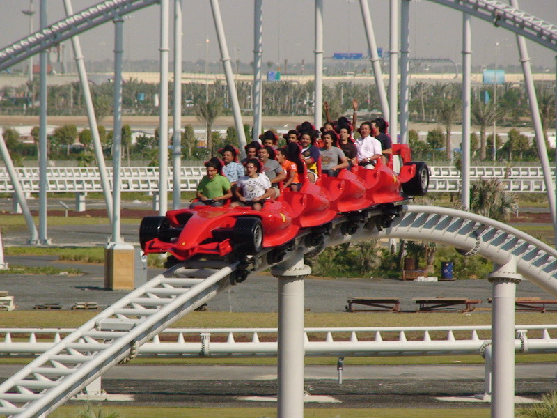 Парк "Ferrari World" (ОАЭ; Абу-Даби) Парк Феррари ОАЭ, авто