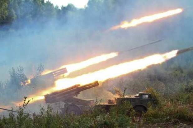 Донецк и пригороды уже почти 8 часов под массированными ракетными ударами (ВИДЕО) | Русская весна
