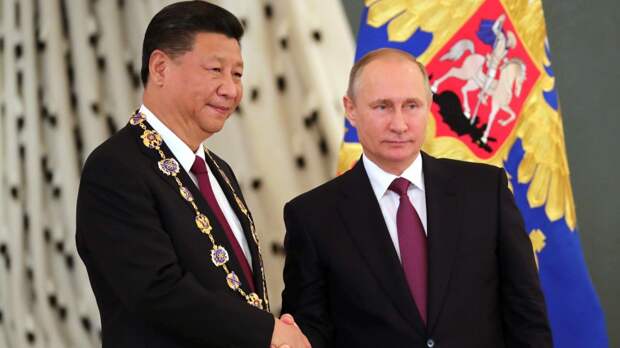 Владимир Путин поздравил Си Цзиньпина с Днем образования КНР